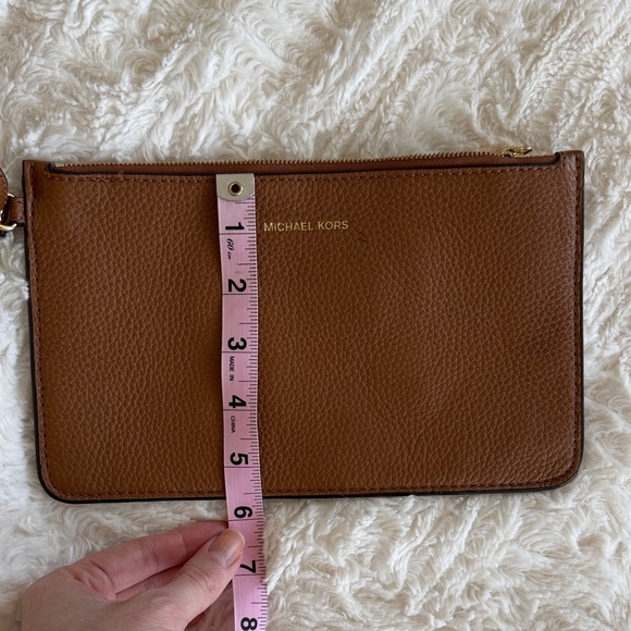 Michael Kors Tan Brown Pebbled Leather Clutch Wristlet Bag Pouch - Picture 10 of 10
